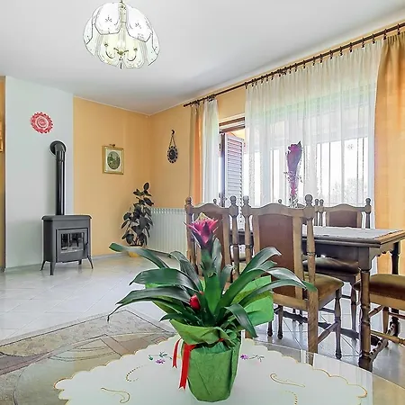 Eva House With Lejlighed *